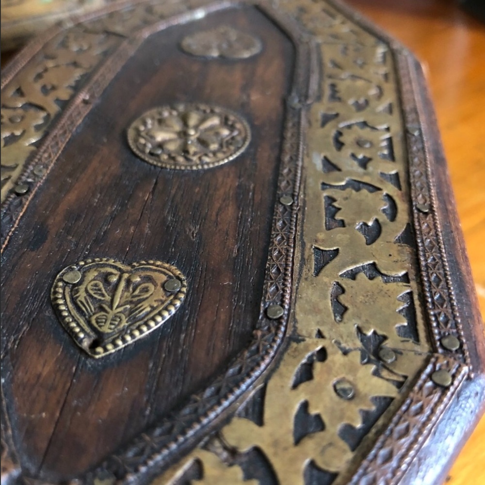 Antique East Indian Spice Box - Picture 4 of 16